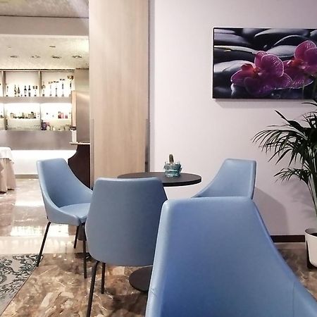Hotel Silvana Bellaria-Igea Marina Bagian luar foto
