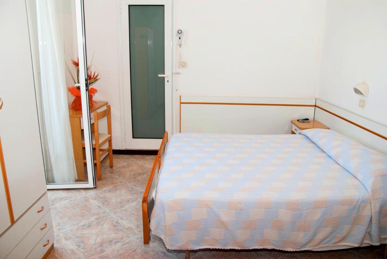 Hotel Silvana Bellaria-Igea Marina Bagian luar foto